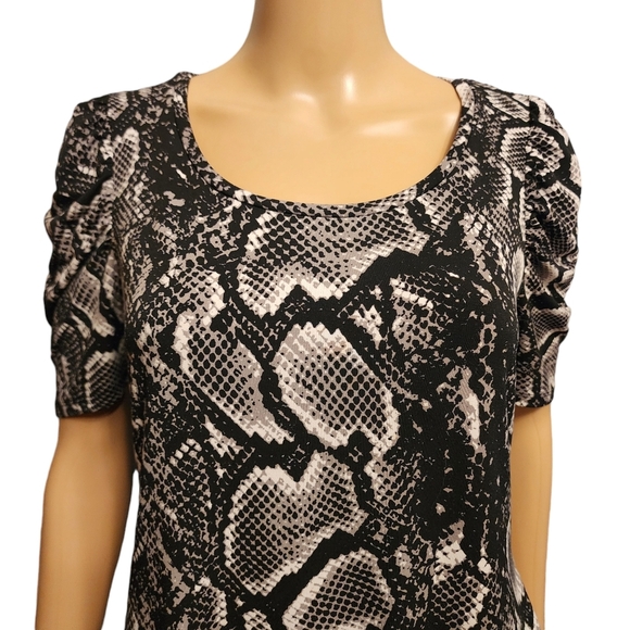 Worthington Snake Print Half Puff Sleeve Stretchy Blouse Size M - Picture 2 of 9
